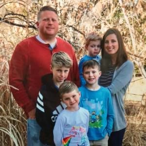 Meet your Posher, Leslie